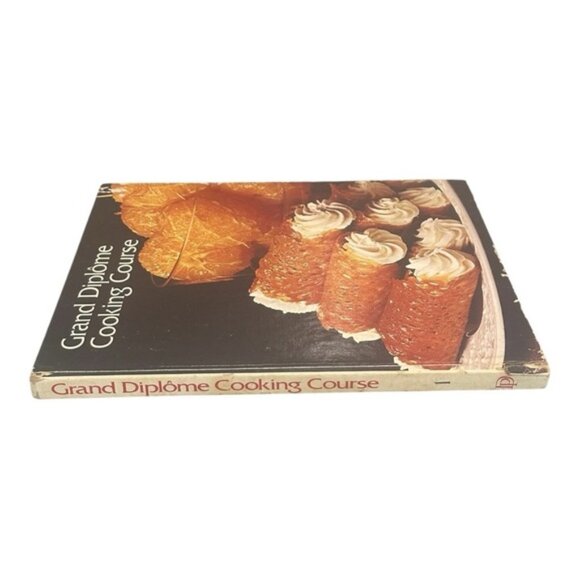 Grand Diplôme Cooking Course Book Volume 1 - Picture 4 of 9